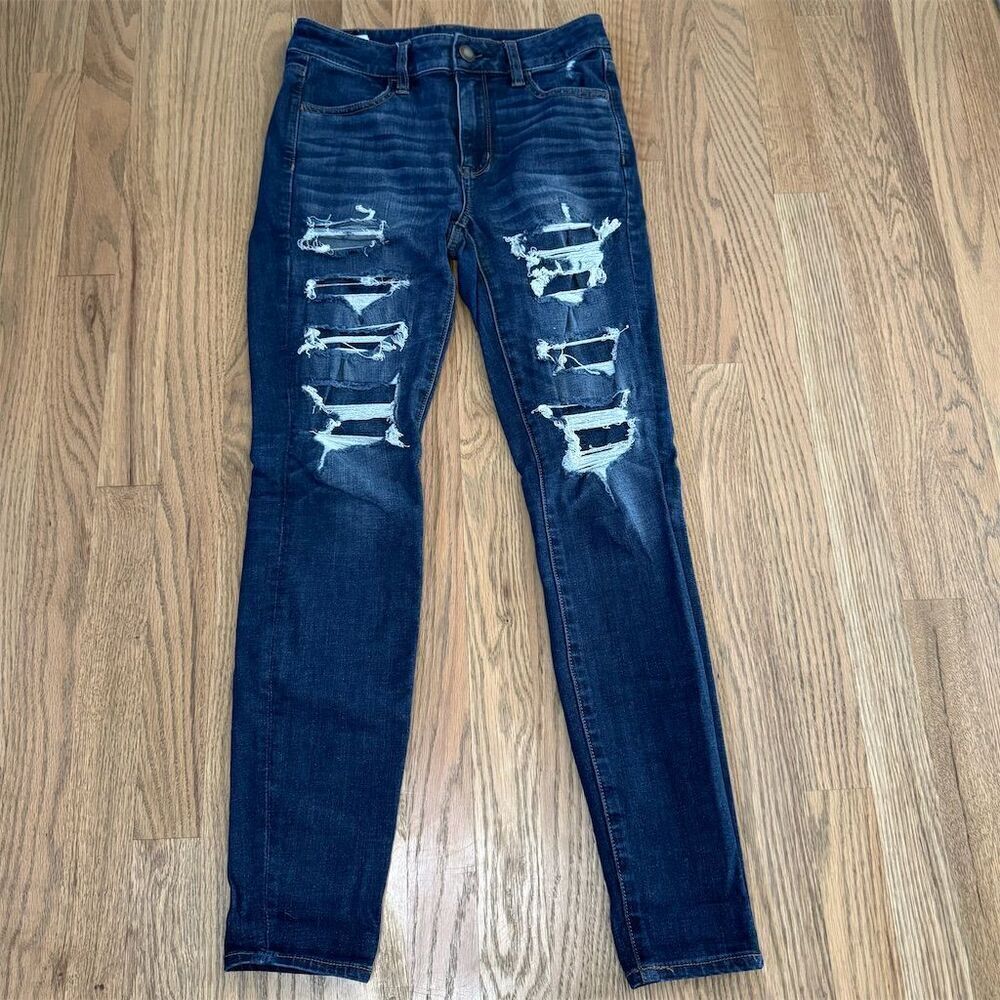 American Eagle 360 Next Level Stretch High-Rise Ripped Jeans Size 4 Regular